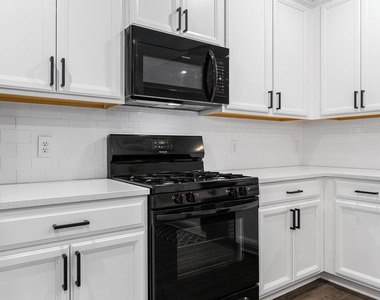 11323 Cora Lane - Photo Thumbnail 10