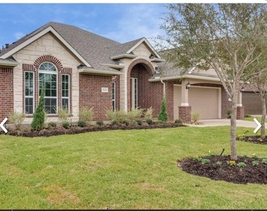 15310 Montreal Drive - Photo Thumbnail 1