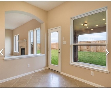15310 Montreal Drive - Photo Thumbnail 8