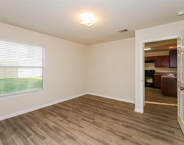 5619 Latta Plantation Drive - Photo Thumbnail 6