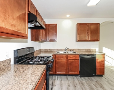 5619 Latta Plantation Drive - Photo Thumbnail 1