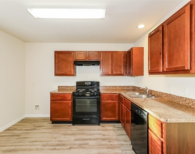 5619 Latta Plantation Drive - Photo Thumbnail 2