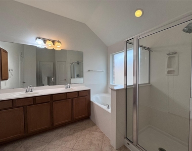 9023 Kinnel Lane - Photo Thumbnail 17