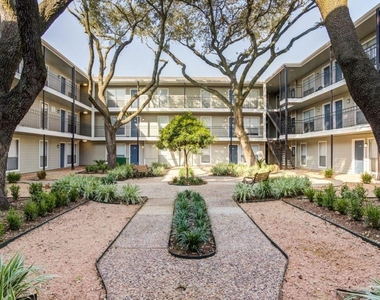 7315 Brompton Street - Photo Thumbnail 4