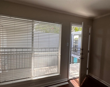 7315 Brompton Street - Photo Thumbnail 19