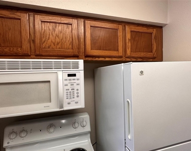 7315 Brompton Street - Photo Thumbnail 17