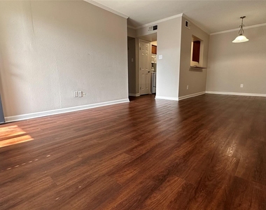 7315 Brompton Street - Photo Thumbnail 12