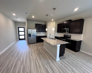 6254 Brazos Trail Drive - Photo Thumbnail 5