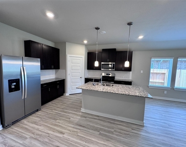 6254 Brazos Trail Drive - Photo Thumbnail 3
