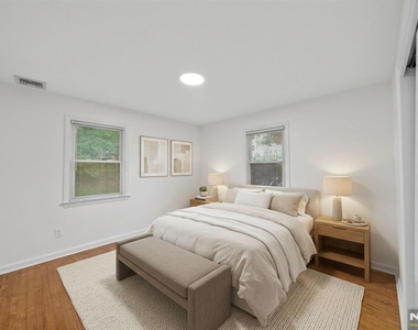160 Magnolia - Photo Thumbnail 7