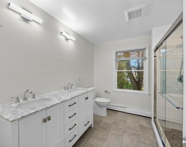 160 Magnolia - Photo Thumbnail 15