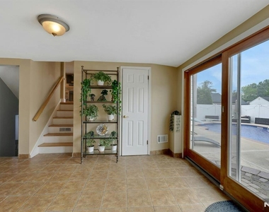 379 Leonard - Photo Thumbnail 31