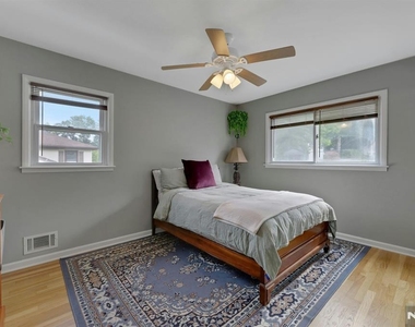379 Leonard - Photo Thumbnail 20
