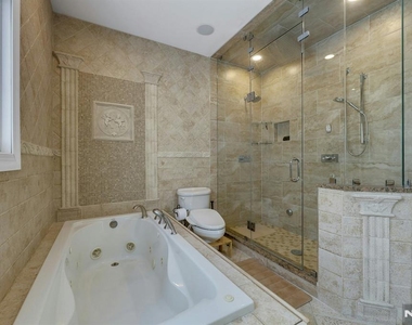 379 Leonard - Photo Thumbnail 30