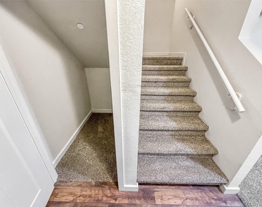10535 Mills Road - Photo Thumbnail 5