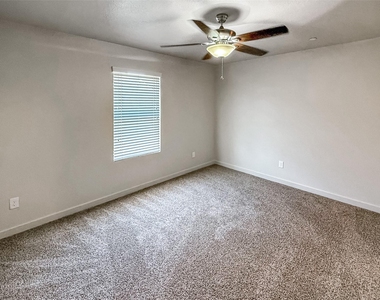 10535 Mills Road - Photo Thumbnail 15