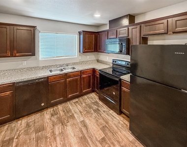 10535 Mills Road - Photo Thumbnail 7