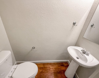 10535 Mills Road - Photo Thumbnail 14