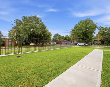 3107 Grassmere Street - Photo Thumbnail 23