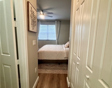 5357 Brin Way - Photo Thumbnail 24