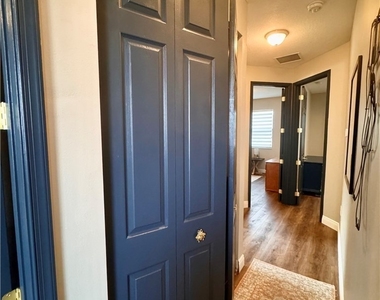 5357 Brin Way - Photo Thumbnail 15