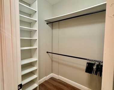 5357 Brin Way - Photo Thumbnail 21