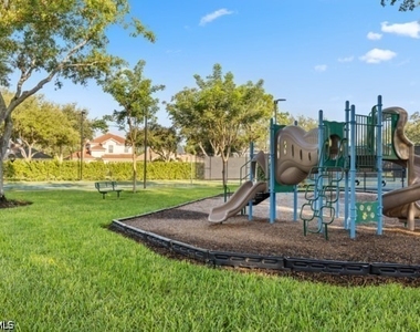 7122 Blue Juniper Court - Photo Thumbnail 35