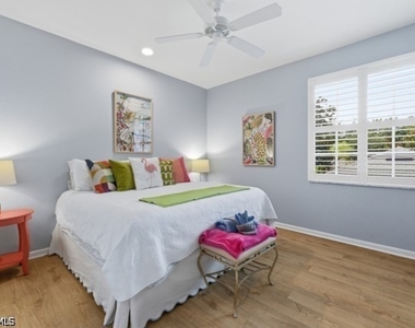 7122 Blue Juniper Court - Photo Thumbnail 23