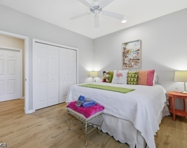 7122 Blue Juniper Court - Photo Thumbnail 24