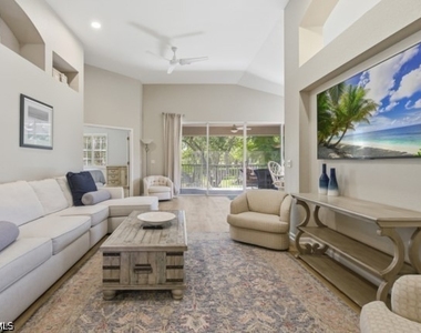 7122 Blue Juniper Court - Photo Thumbnail 5