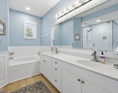 7122 Blue Juniper Court - Photo Thumbnail 20