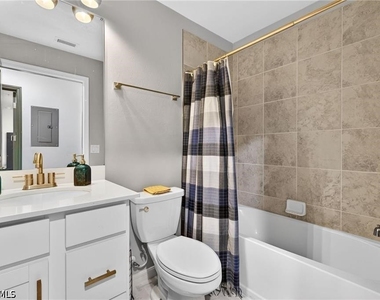6070 National Boulevard - Photo Thumbnail 8