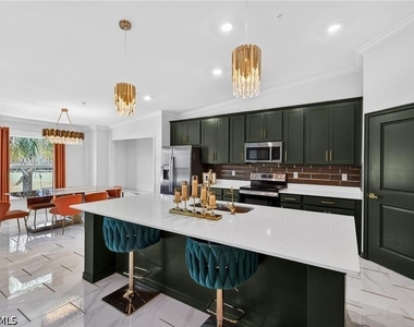 6070 National Boulevard - Photo Thumbnail 6