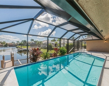 219 Copperfield Court - Photo Thumbnail 4