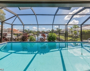 219 Copperfield Court - Photo Thumbnail 8