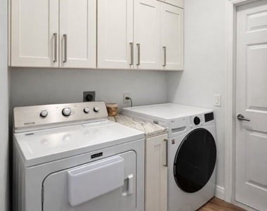 769 Crossfield Circle - Photo Thumbnail 14