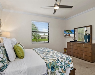 9093 Glenforest Drive - Photo Thumbnail 15