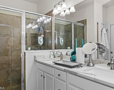 9093 Glenforest Drive - Photo Thumbnail 16