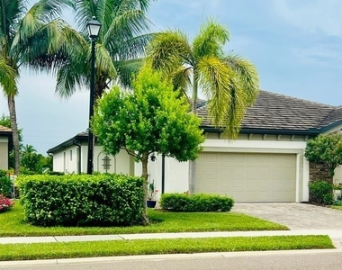 9093 Glenforest Drive - Photo Thumbnail 11