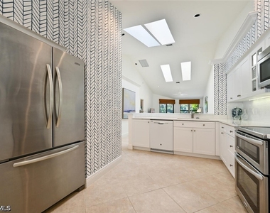 6631 Trident Way - Photo Thumbnail 14