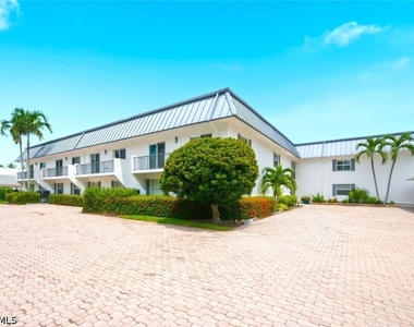 333 Harbour Drive - Photo Thumbnail 1
