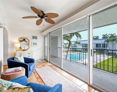 333 Harbour Drive - Photo Thumbnail 4
