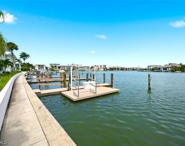333 Harbour Drive - Photo Thumbnail 30