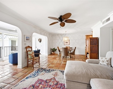 333 Harbour Drive - Photo Thumbnail 9