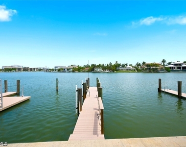 333 Harbour Drive - Photo Thumbnail 28