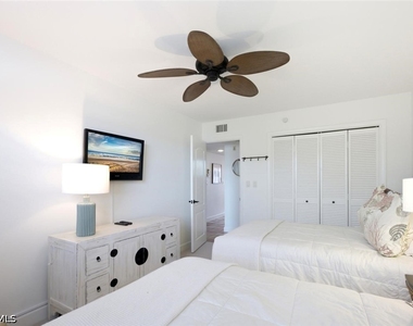 333 Harbour Drive - Photo Thumbnail 21