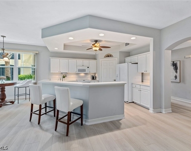 1263 Rialto Way - Photo Thumbnail 6