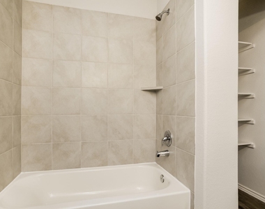 119 Cooper Creek Lane - Photo Thumbnail 10