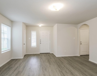 119 Cooper Creek Lane - Photo Thumbnail 3