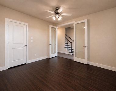1621 Nagle Street - Photo Thumbnail 6